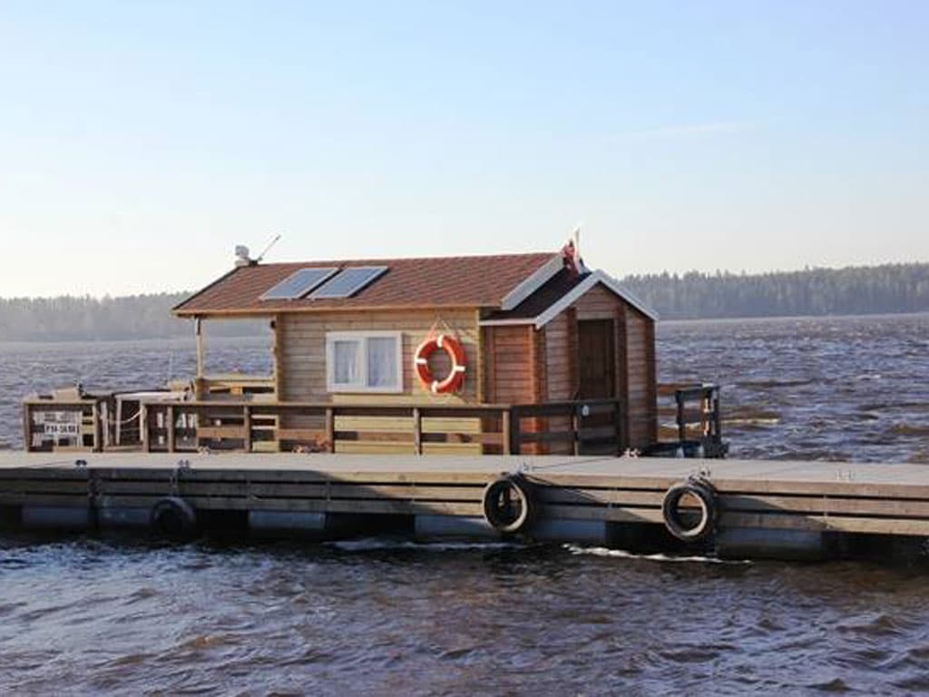 Бани и дома на воде