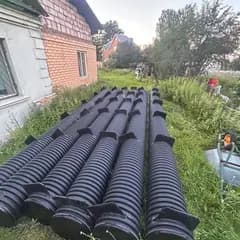 Трубные поплавки ПНД перед сборкой понтона